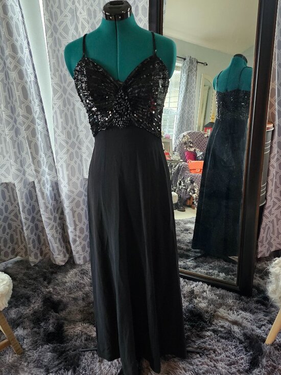 Alyce Designs Dresses & Skirts - Alyce Designs Vintage Black Beaded Sequin Gown, Size 8